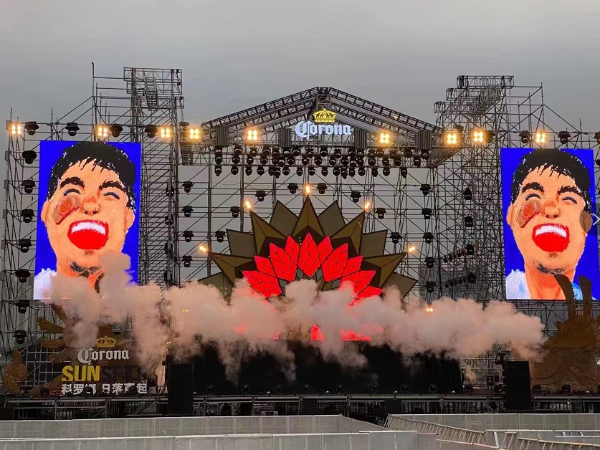 搭建舞臺(tái)LED租賃屏注意事項(xiàng)