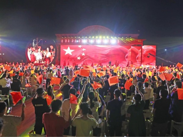 2023萬豐中秋晚會絢麗呈現，燈光設備租賃服務是哪家？1