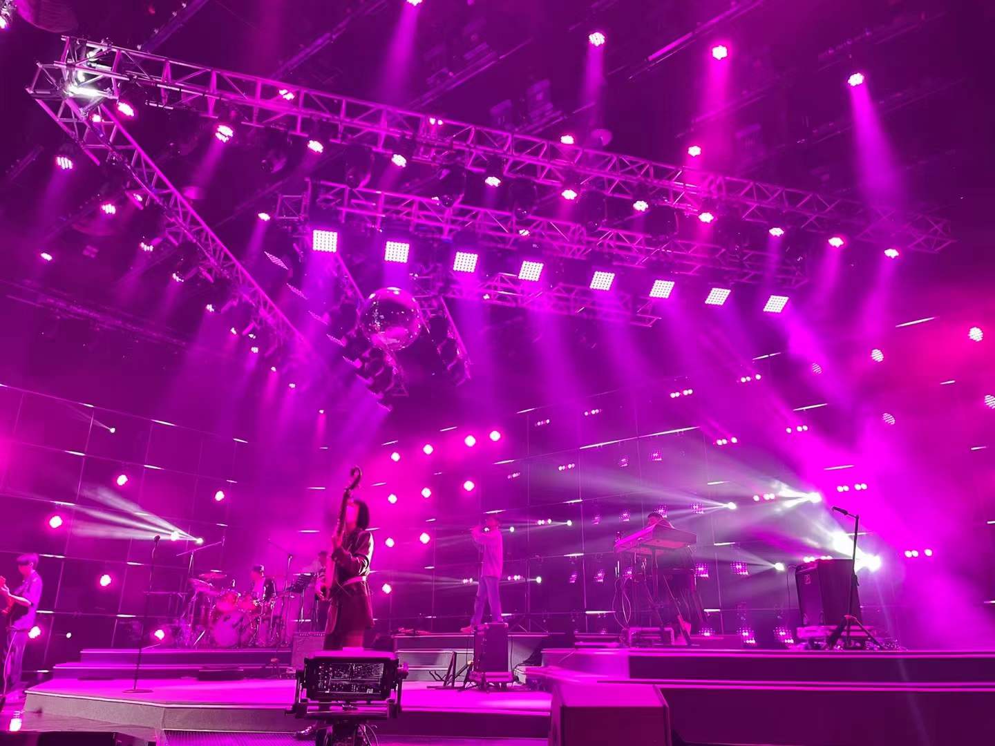 網絡平臺尋找的燈光租賃企業如何辨別可靠性？