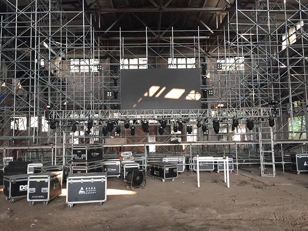 舞臺(tái)音響租賃中音響功放如何保護(hù)？