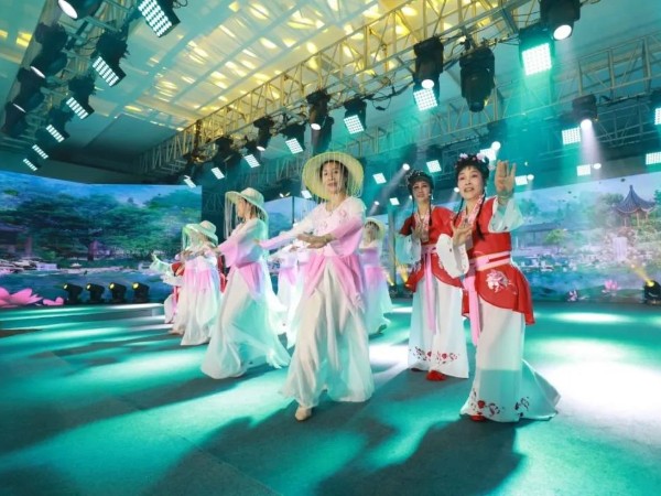 2023“我們的春晚”寧波舞臺(tái)燈光租賃成功案例