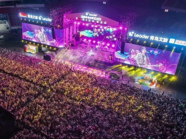 演出舞臺(tái)旺季快來(lái)看看燈光音響租賃設(shè)備價(jià)格有沒(méi)變吧