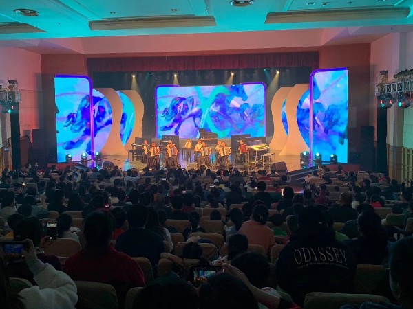 寧波青少年宮學(xué)生匯演舞臺燈光租賃案例