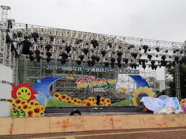 寧波舞臺桁架搭建如何做到安全又有創意